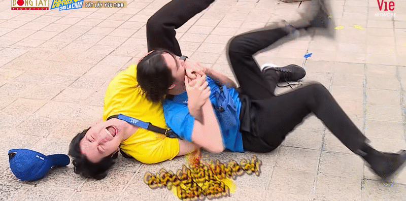 Nhân vật loại khỏi Running Man Việt: Bị ném đá vì nhạt