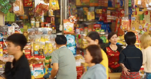 Việt Nam bất ngờ xuất hiện ở tập cuối bom tấn hot nhất hiện tại, thành tích cực khủng càng đáng tự hào ezgifcom crop 7 17628212354291919723391 57 0 352 564 crop 1762821256659800308864gifpng