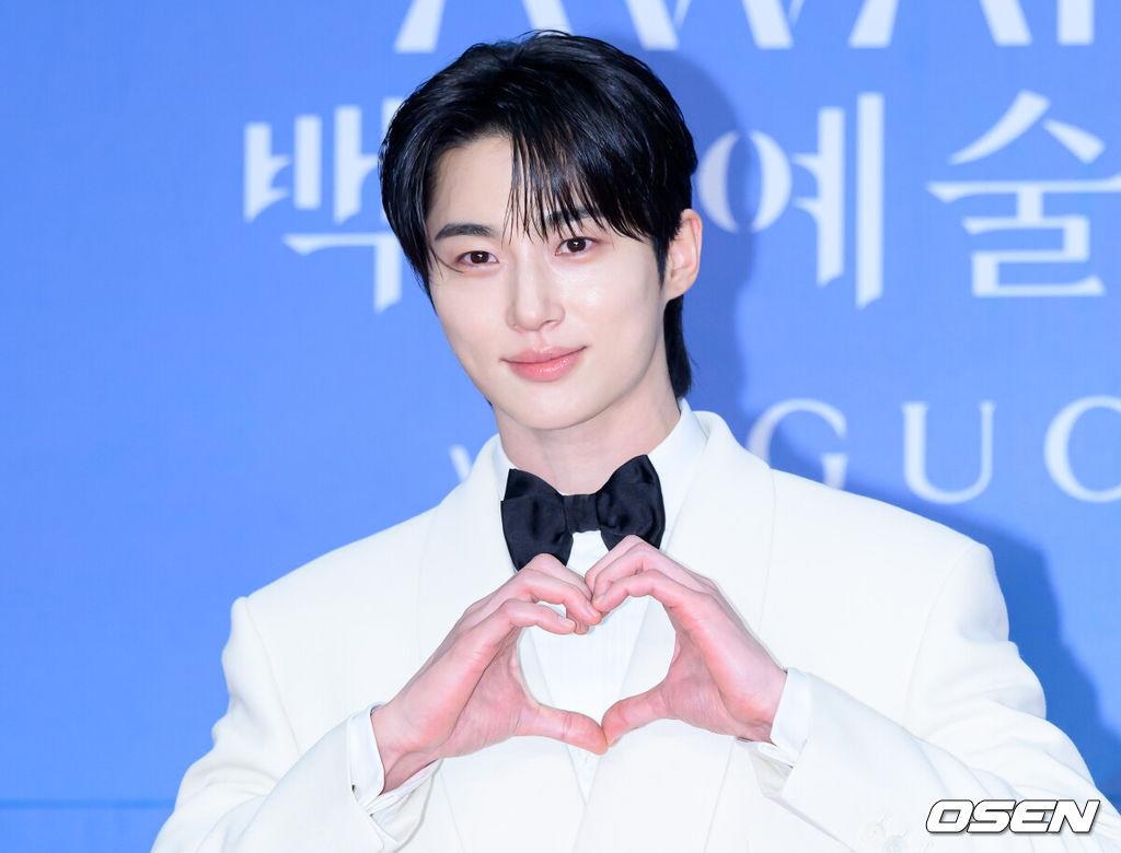 Nam diễn viên đã vui vẻ phản hồi dưới bài đăng liên quan đến giấc mơ trúng số của người hâm mộ.