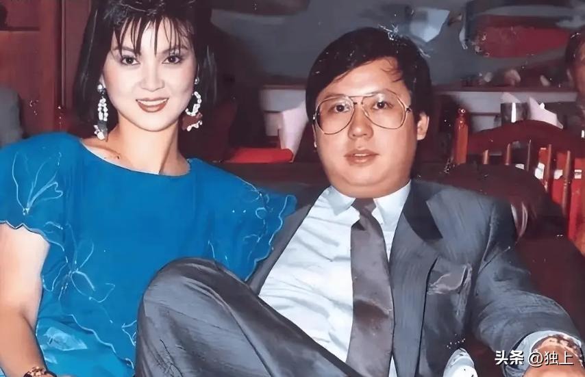 Ngọc nữ màn ảnh hé lộ “quy tắc sinh tồn trong hào môn”: Mang thai vẫn phải dậy sớm pha trà, hôn nhân chỉ là ván cờ quyền lực- Ảnh 4. Ngọc nữ màn ảnh hé lộ “quy tắc sinh tồn trong hào môn”: Mang thai vẫn phải dậy sớm pha trà, hôn nhân chỉ là ván cờ quyền lực- Ảnh 4.