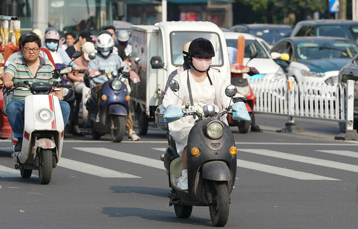 Các nước trên thế giới thay thế xe xăng bằng xe điện thế nào?- Ảnh 3.