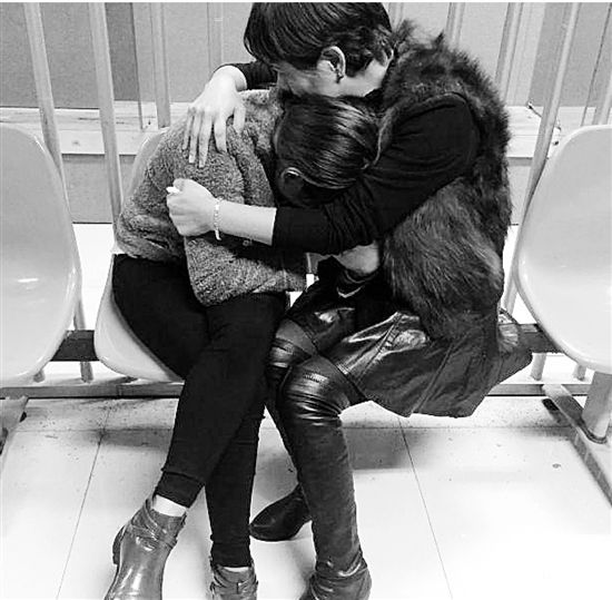 Người phụ nữ Trung Quốc được cho là đã chết suốt 10 năm, bất ngờ được tìm thấy trong một quán cà phê internet- Ảnh 4. Người phụ nữ Trung Quốc được cho là đã chết suốt 10 năm, bất ngờ được tìm thấy trong một quán cà phê internet- Ảnh 4.