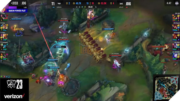 Pha make-play đi vào huyền thoại của Faker với con bài Azir