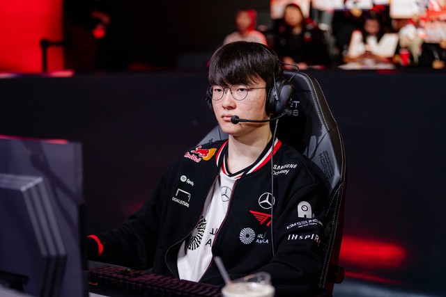 Nhưng khán giả vẫn kỳ vọng Faker sẽ làm nên những điều kỳ diệu như các năm trước đây Nhưng khán giả vẫn kỳ vọng Faker sẽ làm nên những điều kỳ diệu như các năm trước đây