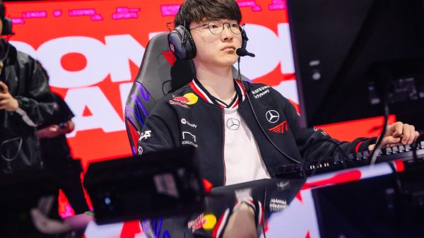 LMHT: Faker nêu tên tuyển thủ mà anh tin cậy nhất trong đội hình T1 29 LMHT: Faker nêu tên tuyển thủ mà anh tin cậy nhất trong đội hình T1 faker noi ve gumayusi epddjpg