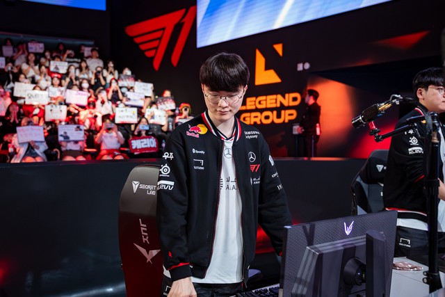 Faker tiếp tục bổ sung một thành tích Faker tiếp tục bổ sung một thành tích