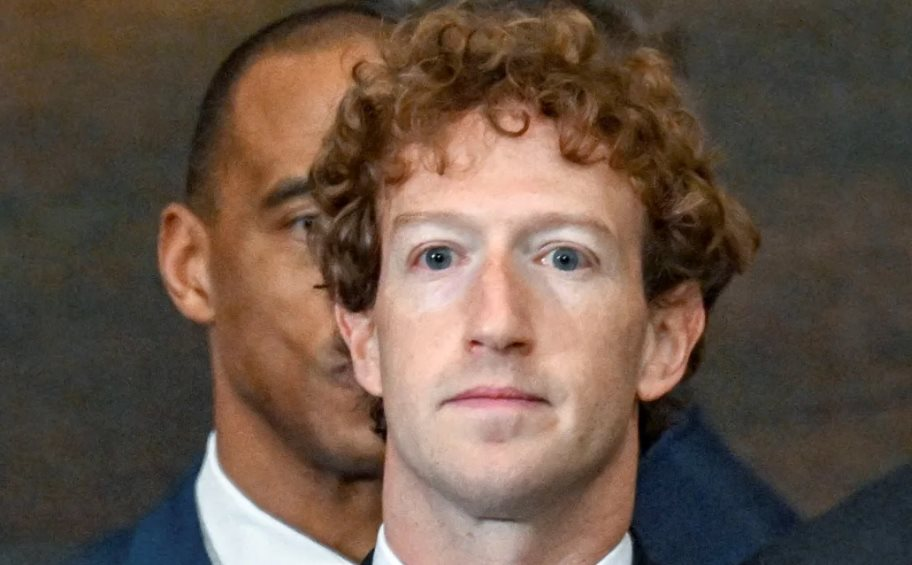 2 ngày điều trần sống còn của Mark Zuckerberg, nếu thua đế chế 1.350 tỷ USD sẽ bị chia tách, cục diện mạng xã hội toàn cầu cũng thay đổi mãi mãi- Ảnh 1.