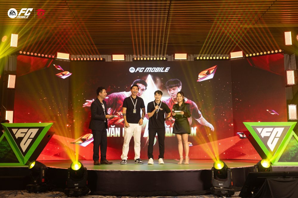 Văn Toàn đối đầu Văn Hậu trong trận cầu đặc biệt của FC Mobile Việt Nam, game thủ Việt đón tin vui lớn- Ảnh 6. Văn Toàn đối đầu Văn Hậu trong trận cầu đặc biệt của FC Mobile Việt Nam, game thủ Việt đón tin vui lớn- Ảnh 6.