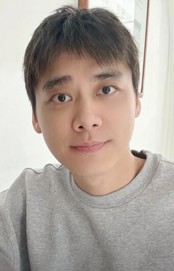 Sự hết thời của 1 sao hạng A: Nhân cách tệ hại 3 năm không ai mời đóng phim, phải quỳ gối xin lỗi khán giả- Ảnh 4. Sự hết thời của 1 sao hạng A: Nhân cách tệ hại 3 năm không ai mời đóng phim, phải quỳ gối xin lỗi khán giả- Ảnh 4.