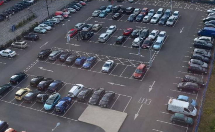 Người phụ nữ chi hơn 203 tỷ đồng mua 231 chỗ đậu xe bị người đời chê cười: 25 năm sau hốt bạc mỏi tay, sở hữu khối tài sản hơn 84.000 tỷ- Ảnh 2. Người phụ nữ chi hơn 203 tỷ đồng mua 231 chỗ đậu xe bị người đời chê cười: 25 năm sau hốt bạc mỏi tay, sở hữu khối tài sản hơn 84.000 tỷ- Ảnh 2.