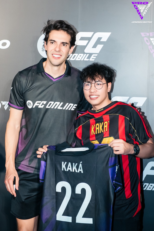 Trước thềm FC Pro Festival 2025 cùng hai huyền thoại Figo và Kaká- Ảnh 6. Trước thềm FC Pro Festival 2025 cùng hai huyền thoại Figo và Kaká- Ảnh 6.