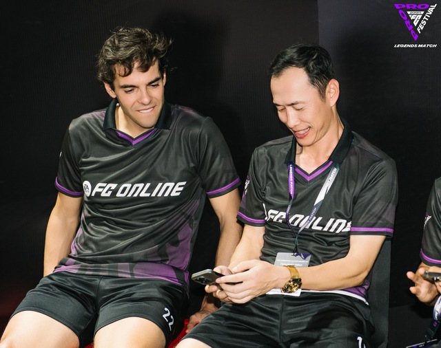 Trước thềm FC Pro Festival 2025 cùng hai huyền thoại Figo và Kaká- Ảnh 3. Trước thềm FC Pro Festival 2025 cùng hai huyền thoại Figo và Kaká- Ảnh 3.