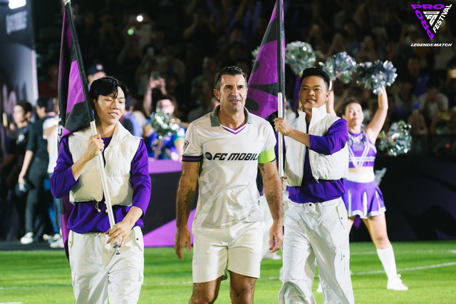 Trước thềm FC Pro Festival 2025 cùng hai huyền thoại Figo và Kaká- Ảnh 10. Trước thềm FC Pro Festival 2025 cùng hai huyền thoại Figo và Kaká- Ảnh 10.
