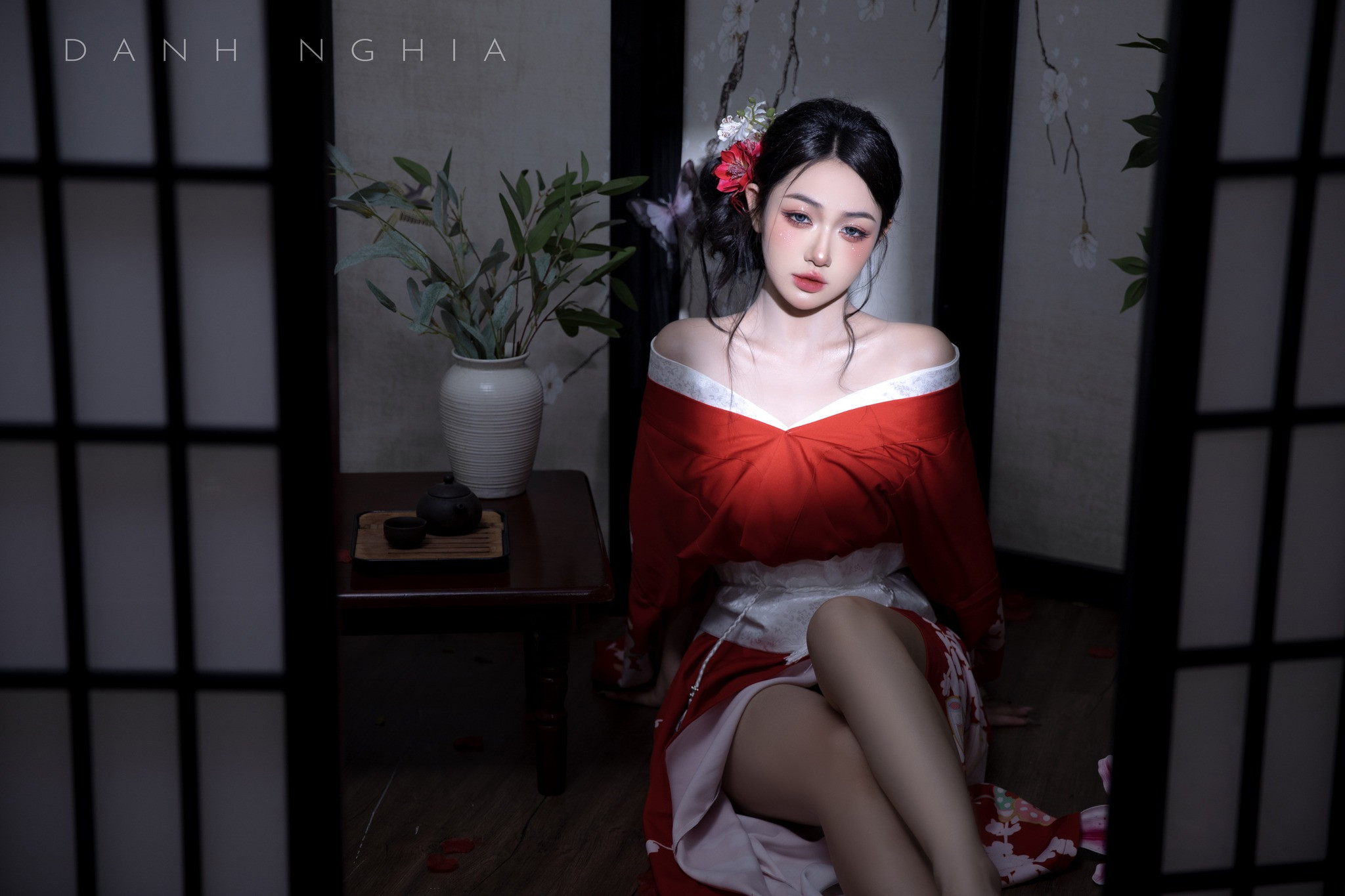 Trần Hà Linh quyến rũ trong bộ ảnh kimono phá cách "trễ nải" fivewqg