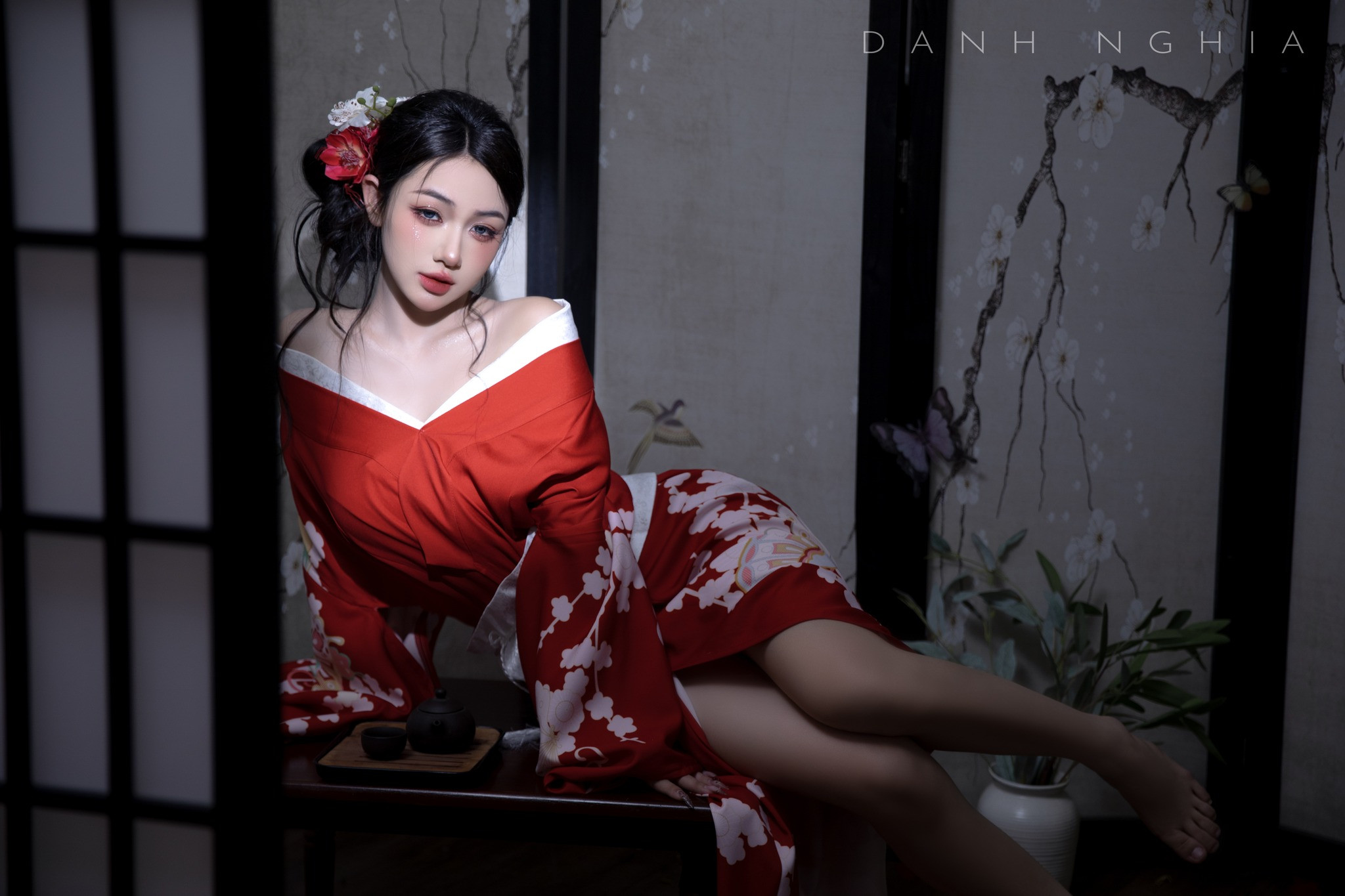 Trần Hà Linh quyến rũ trong bộ ảnh kimono phá cách "trễ nải" fivken9