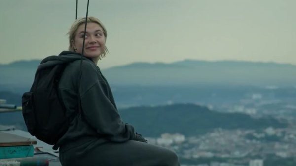 Sao Nữ Florence Pugh Và Quyết Định Đóng Cảnh Nhảy Từ Tòa Nhà Cao Thứ 2 Thế Giới florence pugh7 agcyjpg