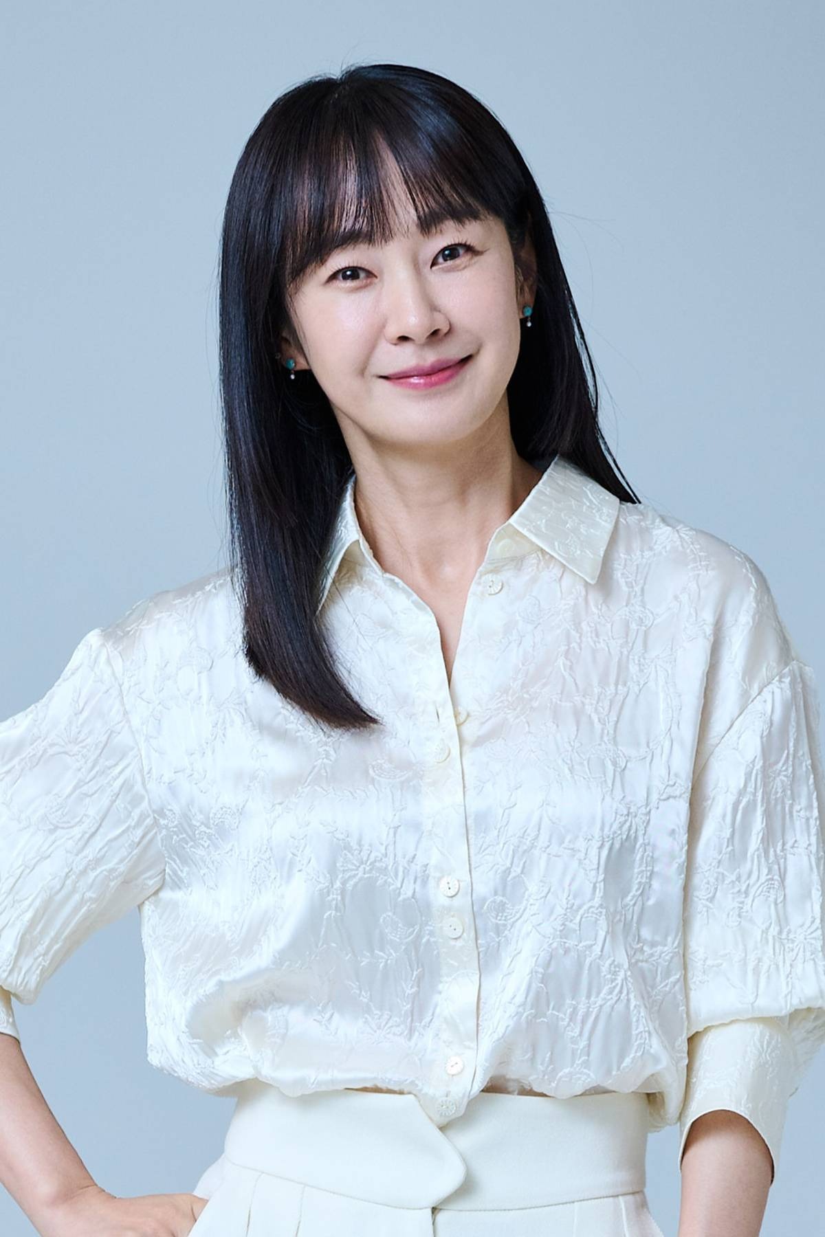 Minh tinh 50 tuổi đẹp tới mức khiến