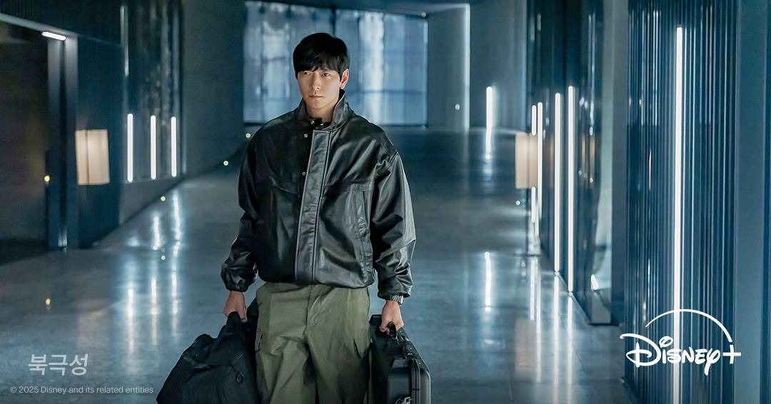 Vì sao bộ phim Hàn đầy sắc màu âm mưu và quyền lực này lại được kỳ vọng là bom tấn của năm, vừa xem đã thấy cực cuốn, không dứt ra nổi?- Ảnh 8. Vì sao bộ phim Hàn đầy sắc màu âm mưu và quyền lực này lại được kỳ vọng là bom tấn của năm, vừa xem đã thấy cực cuốn, không dứt ra nổi?- Ảnh 8.