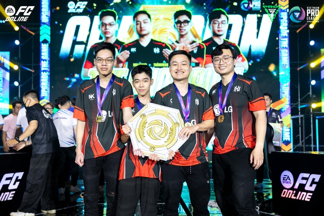 Chung kết FVPL Spring 2025: NK tiếp tục bảo vệ ngôi vương, cộng đồng cũng bùng nổ cảm xúc- Ảnh 4.