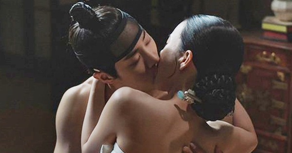 Thêm 1 cảnh nóng phim cổ trang Hàn khiến khán giả phát sốt, bóng lưng nữ chính quyến rũ tới mê hồn g0kgjv 3f 1737432128189671131666 79 164 350 682 crop 17374321505061076159564jpg