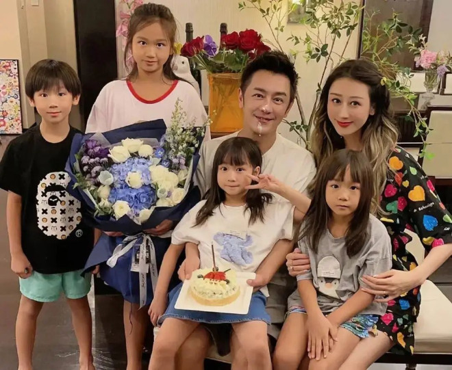 Nam thần Thiên Long Bát Bộ bấm nút tự hủy vì thói “râu xanh”, nay nghiện Nam thần Thiên Long Bát Bộ bấm nút tự hủy vì thói “râu xanh”, nay nghiện