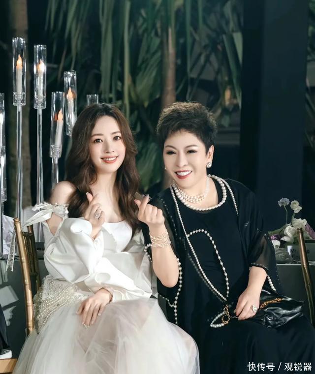 "Mẹ chồng số 1 showbiz" hết thưởng nóng 666 tỷ tiền mặt, lại mua đất mua nhà tặng con dâu chỉ vì 1 lí do g5 17506147403101512202629 1750670041947 1750670042246632986959