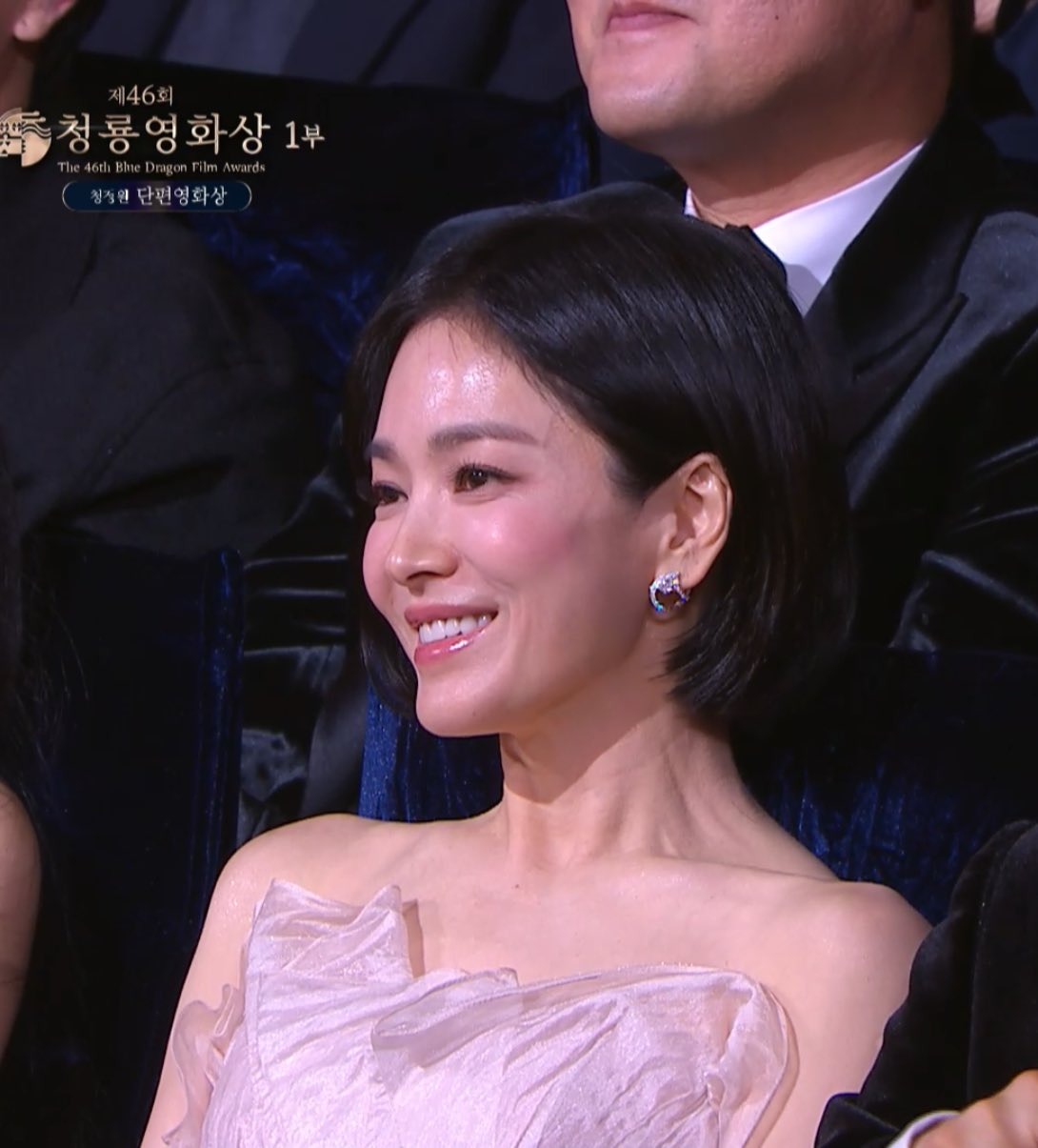 Song Hye Kyo né đi thảm đỏ Rồng Xanh 2025 vì Hyun Bin - Son Ye Jin?- Ảnh 5.