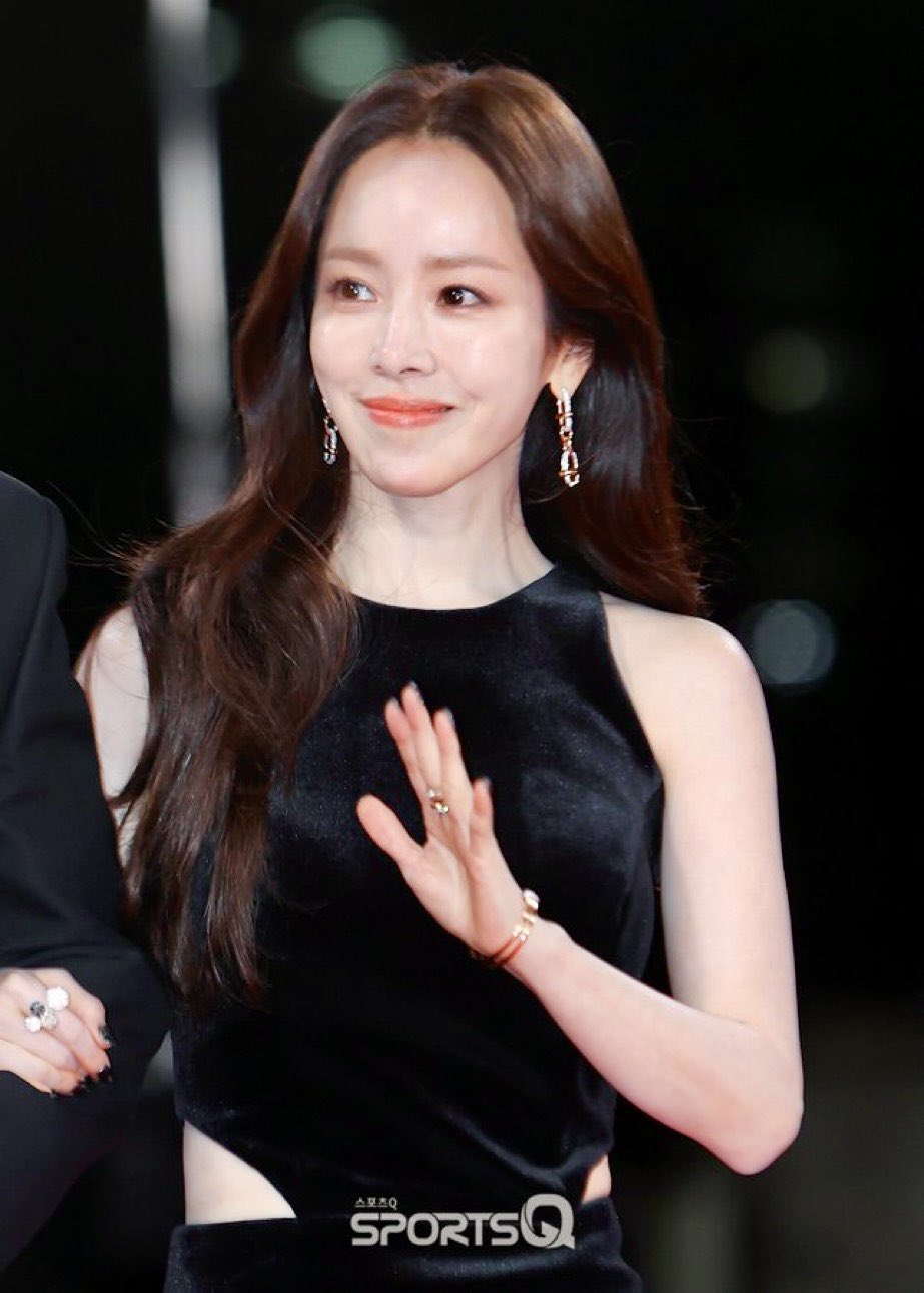 Hàn Quốc có duy nhất 1 mỹ nhân 43 tuổi mà trẻ đẹp như gái 18, đến sợi tóc cũng đẹp ngất ngây lòng người- Ảnh 2.