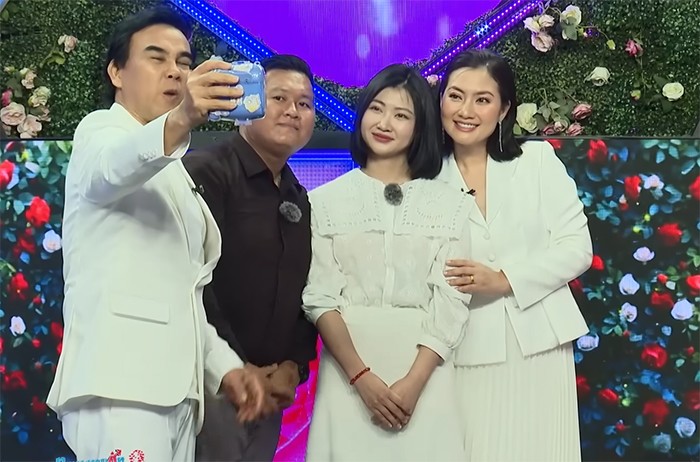 Gái xinh chưa từng yêu, lần đầu hẹn hò gặp đúng