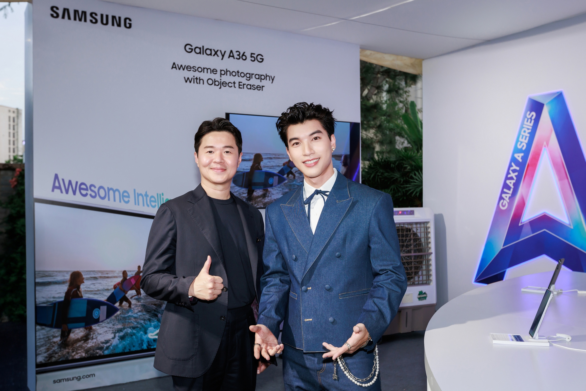 HIEUTHUHAI xuất hiện tại sự kiện HIEUTHUHAI xuất hiện tại sự kiện