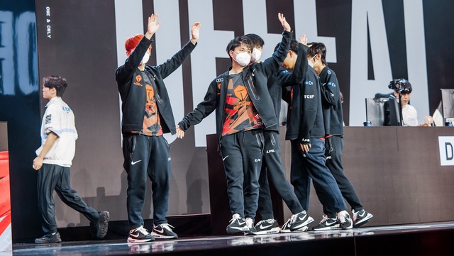 Từ trận đấu đó thì Tian cũng liên tục bị fan LPL mỉa mai