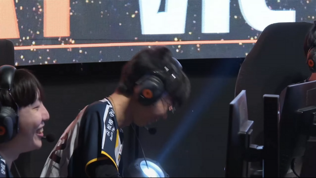 Riot tiếp tục khiến cộng đồng VCS