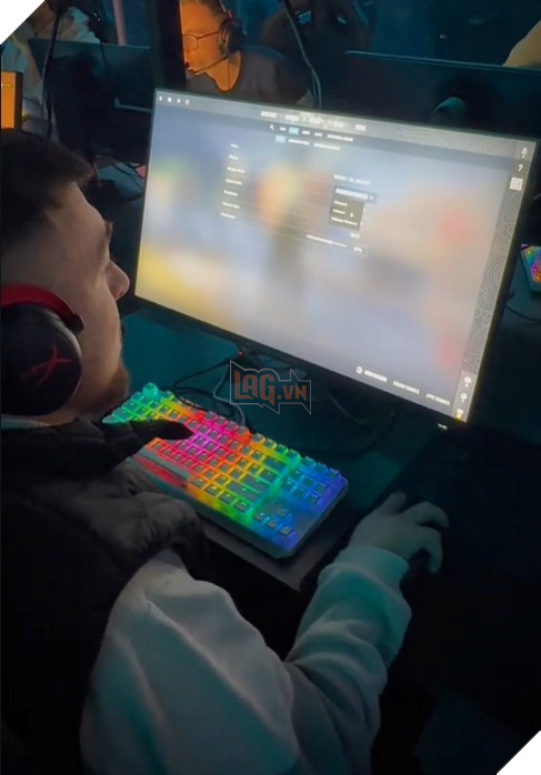 Game thủ chơi CS:GO bằng 3 ngón tay khiến cộng đồng bàng hoàng sửng sốt 2