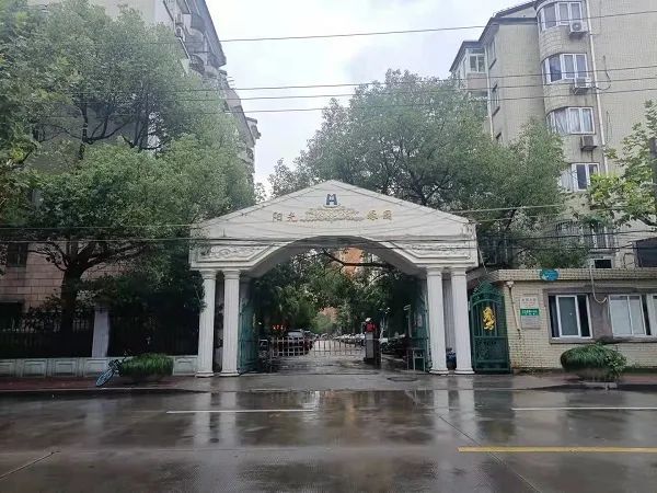 Sống 22 năm trong căn hộ 182m2, khi bán nhà thì được báo