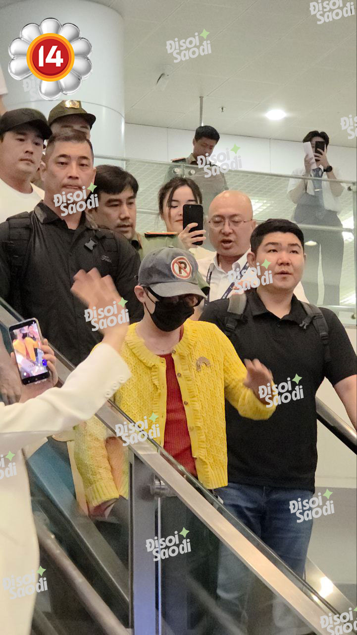 G-Dragon siêu phấn khởi ngày trở lại Việt Nam: Hồi hộp muốn rớt tim, ngáp ngủ nhưng vẫn vẫy tay nhiệt tình!- Ảnh 2. G-Dragon siêu phấn khởi ngày trở lại Việt Nam: Hồi hộp muốn rớt tim, ngáp ngủ nhưng vẫn vẫy tay nhiệt tình!- Ảnh 2.