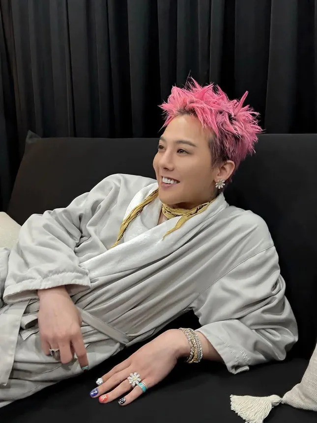 Phương Ly đính chính về bức ảnh chụp chung với G-Dragon - 3