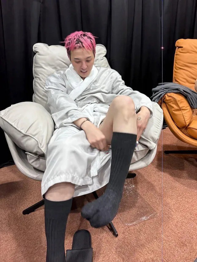 Phương Ly đính chính về bức ảnh chụp chung với G-Dragon - 5