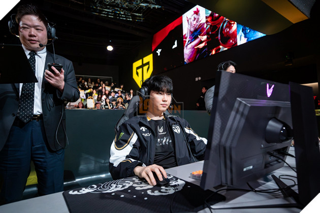 LMHT: HLV cua Gen.G nhan dinh rang chinh doi tuyen da tu huy tu khau cam chon LMHT: HLV của Gen.G nhận định rằng chính đội tuyển đã tự hủy từ khâu cấm chọn