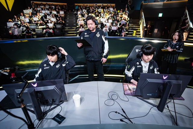 Cân bằng thành tích lịch sử của T1, Gen.G vẫn chưa so sánh được với đội hình huyền thoại- Ảnh 1.