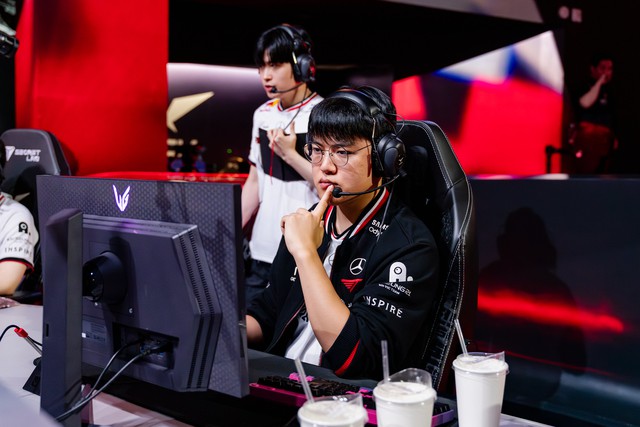 Nếu Gen.G thắng KT thì rất có thể T1 đã có những hướng đi khác Nếu Gen.G thắng KT thì rất có thể T1 đã có những hướng đi khác