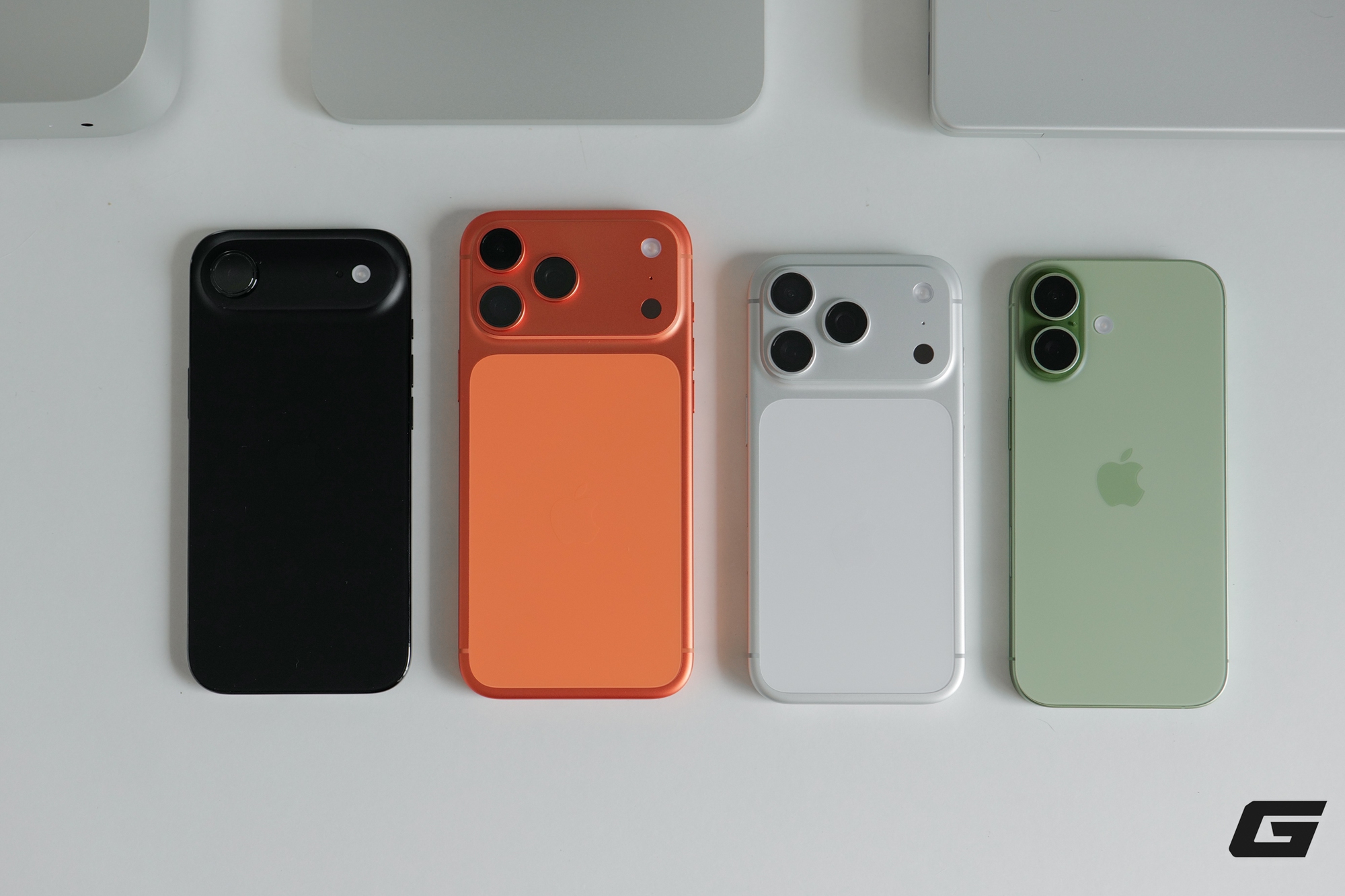 Mở hộp iPhone 17 Pro và iPhone 17 Pro Max chính hãng: Màu cam nổi bật, màu bạc tinh tế, chọn màu nào bây giờ?- Ảnh 35.