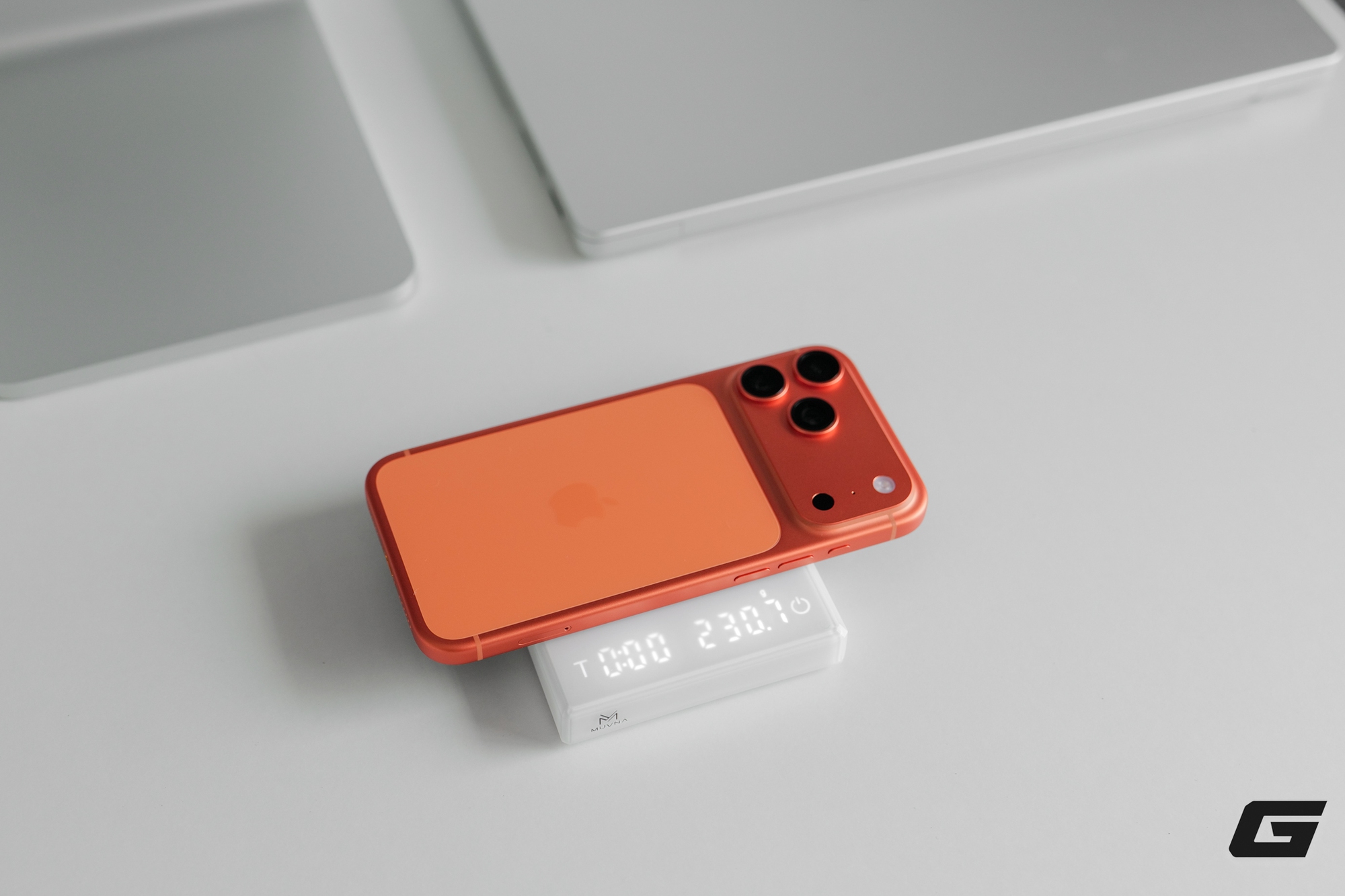 Mở hộp iPhone 17 Pro và iPhone 17 Pro Max chính hãng: Màu cam nổi bật, màu bạc tinh tế, chọn màu nào bây giờ?- Ảnh 30.