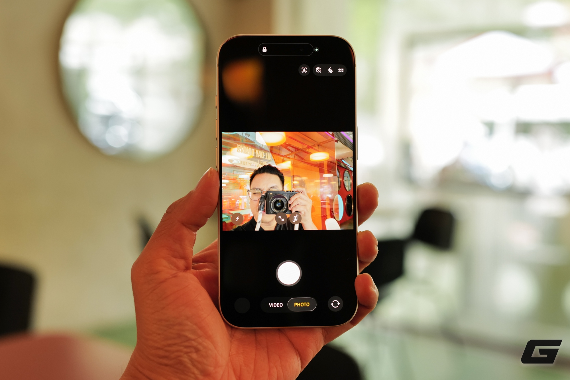 Mở hộp iPhone 17 Pro và iPhone 17 Pro Max chính hãng: Màu cam nổi bật, màu bạc tinh tế, chọn màu nào bây giờ?- Ảnh 26.