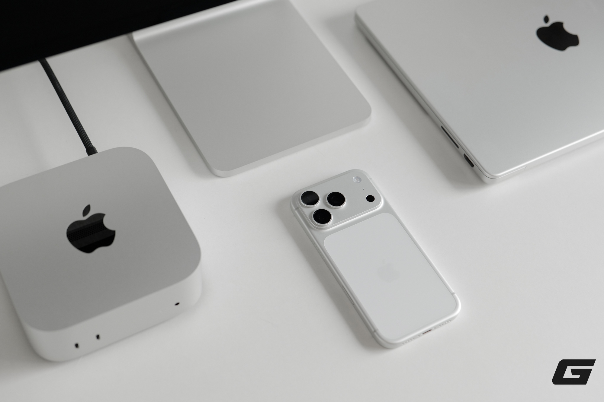 Mở hộp iPhone 17 Pro và iPhone 17 Pro Max chính hãng: Màu cam nổi bật, màu bạc tinh tế, chọn màu nào bây giờ?- Ảnh 10.