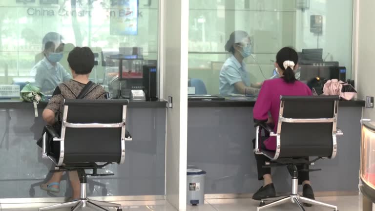 Nam doanh nhân nhận thông báo nợ xấu 170 triệu đồng từ ngân hàng, tòa án phán quyết: “Anh không cần trả, còn được bồi thường 500 triệu”- Ảnh 2.