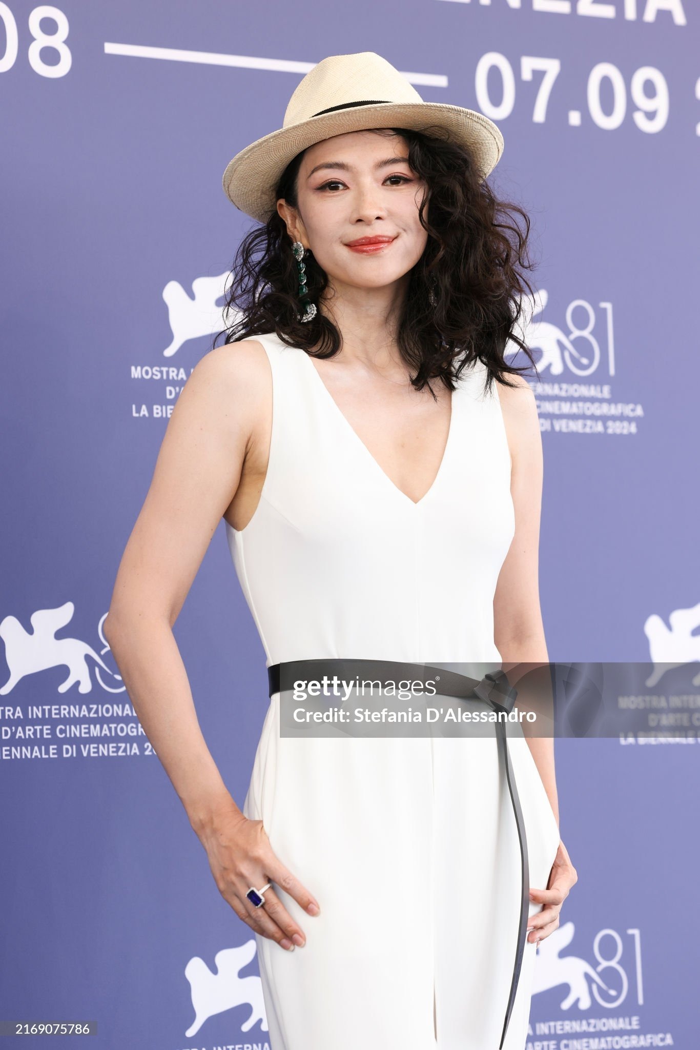 Clip thót tim: Chương Tử Di ngã nhào úp mặt giữa sóng trực tiếp, chấn thương nghiêm trọng hơn công bố?- Ảnh 3.