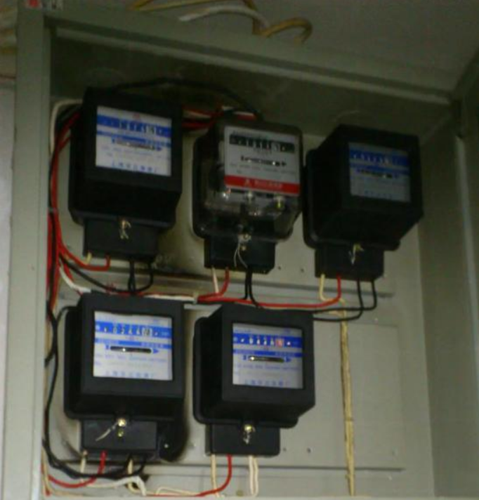 Phát hiện dòng điện bất thường trong 1 khách sạn, cơ quan chức năng vào cuộc điều tra, tóm gọn đối tượng