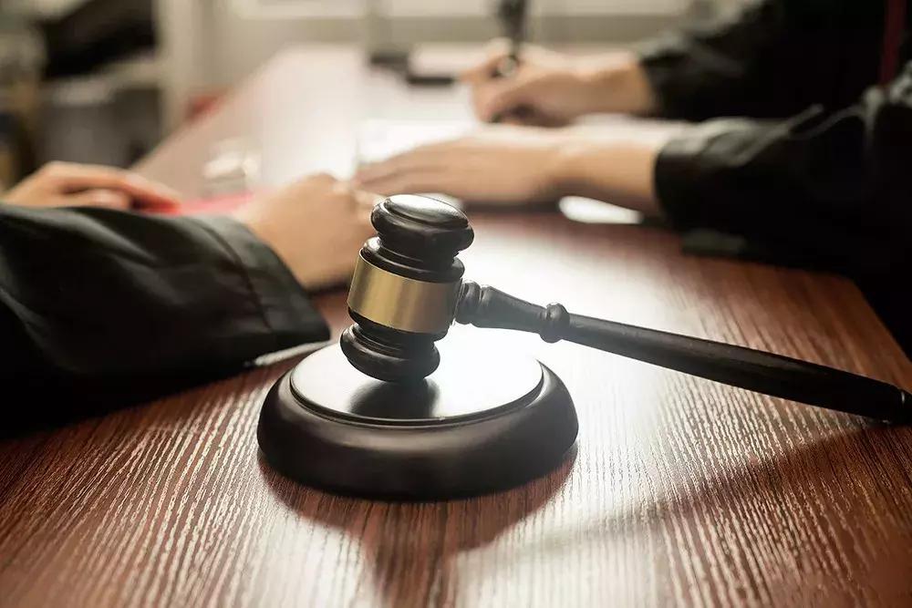 Lắp đặt tủ giày ở hành lang chung cư, người đàn ông bị hàng xóm kiện ra tòa: Anh phải tháo dỡ ngay lập tức!- Ảnh 2.