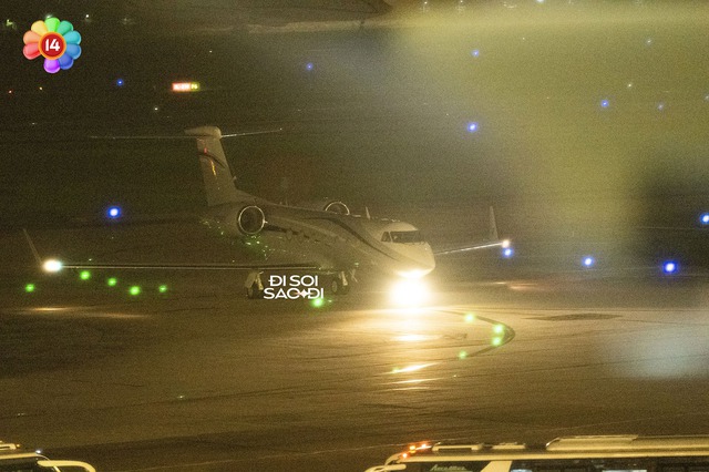 Cận cảnh chuyên cơ đưa G-Dragon sang Việt Nam: Sang trọng