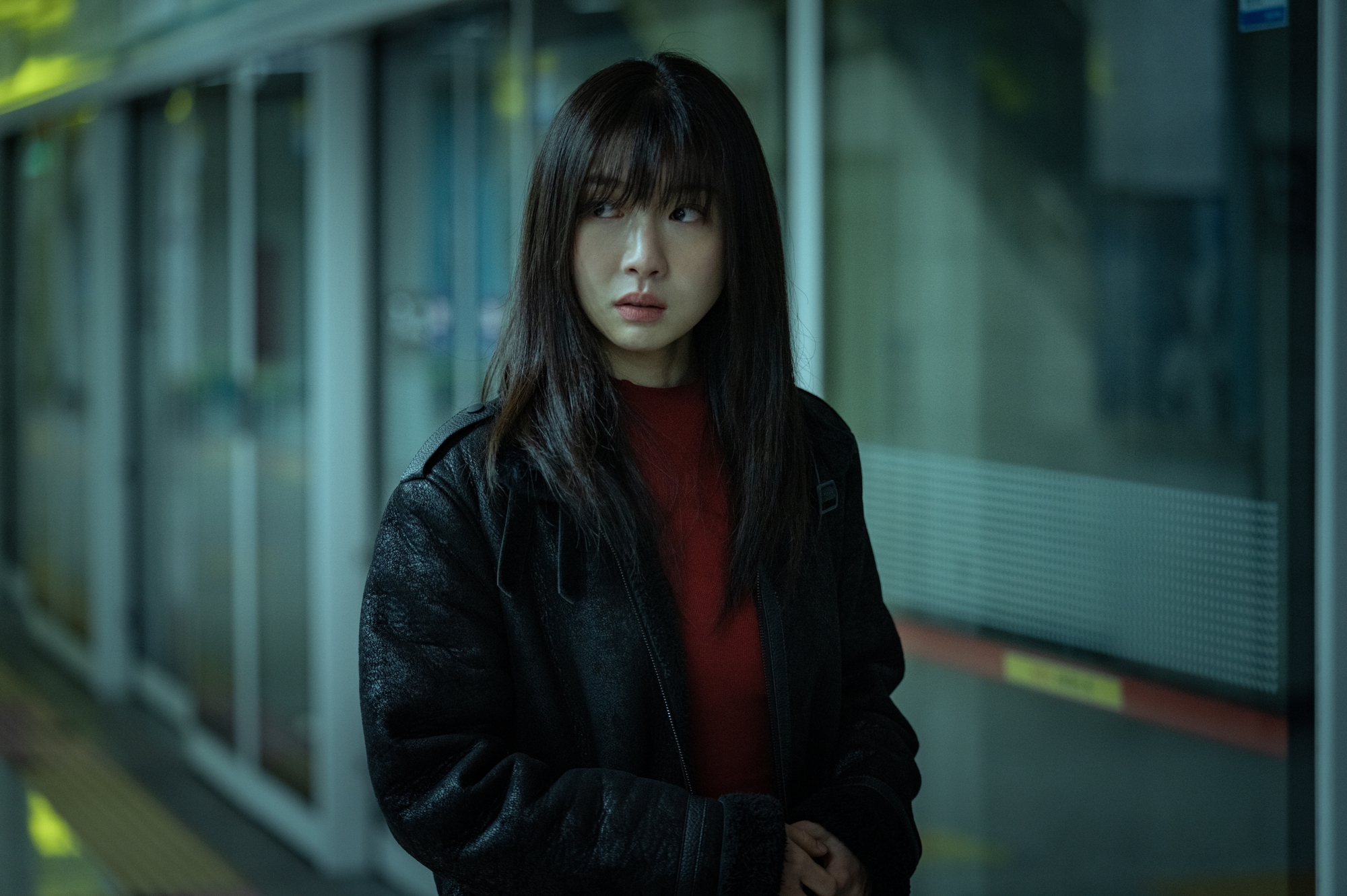 Vì sao phim top 1 phòng vé Hàn có doanh thu ảm đạm tại rạp Việt?- Ảnh 2. Vì sao phim top 1 phòng vé Hàn có doanh thu ảm đạm tại rạp Việt?- Ảnh 2.